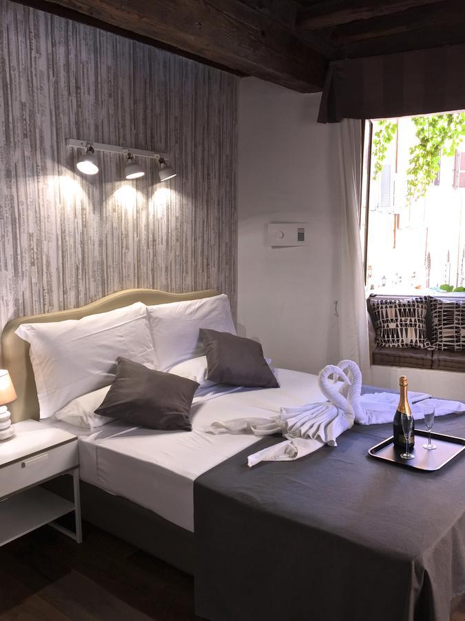 Do-Do Navona Suites Řím Pokoj fotografie